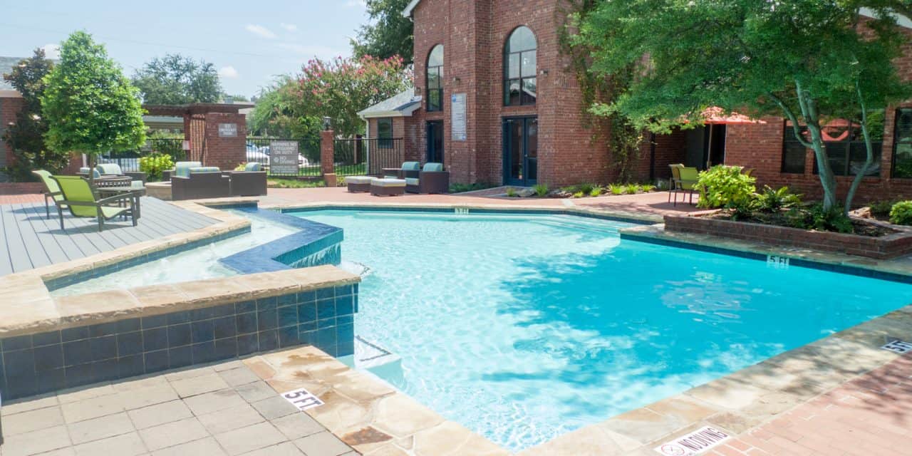 The Versailles Apartments Live BH