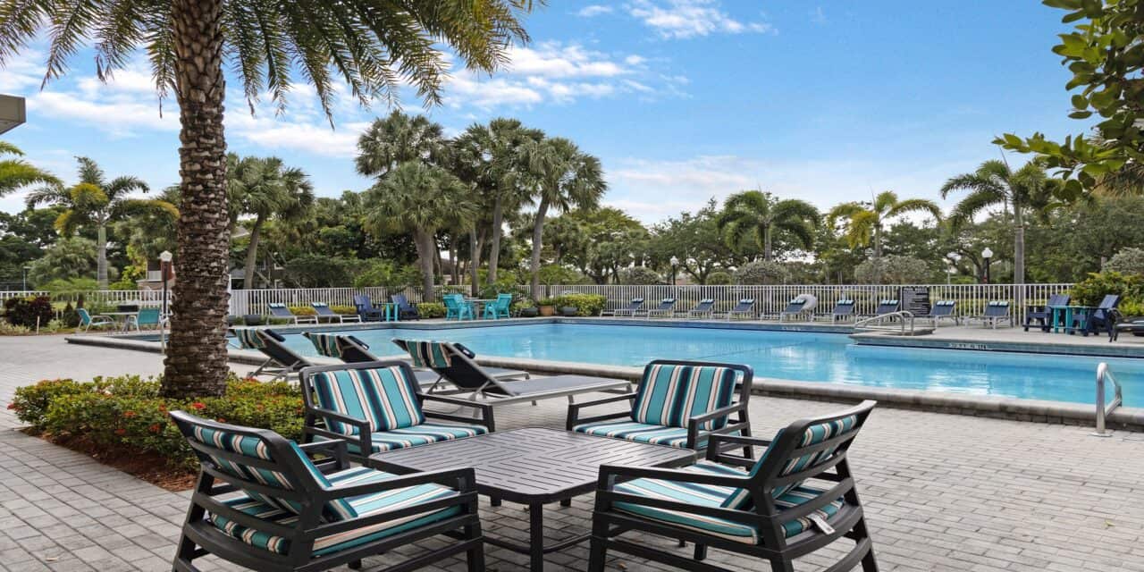 Seasons 704 Apartments Live BH